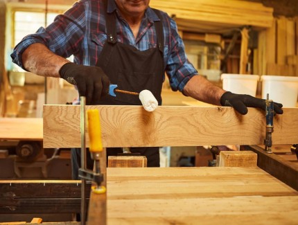 广州用跨年木工，10个人电话